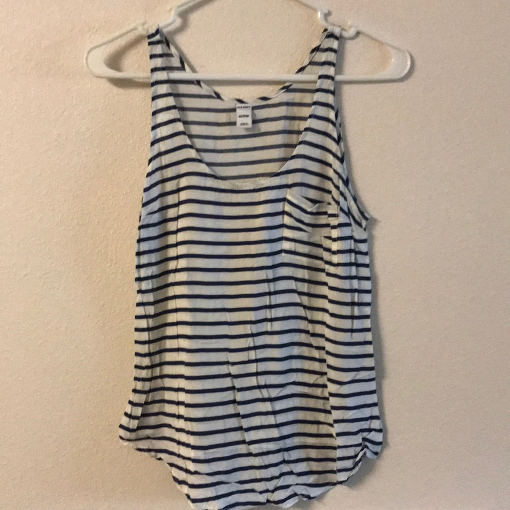 Adorable stripped tank top